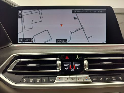 Used 2022 BMW X5 sDrive40i w/ M Sport Package RWD image 15