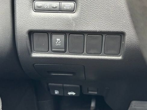 Used 2018 Nissan Murano S AWD/4WD image 20