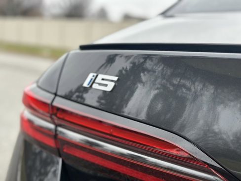 Certified 2024 BMW i5 M60 w/ Premium Package image 14