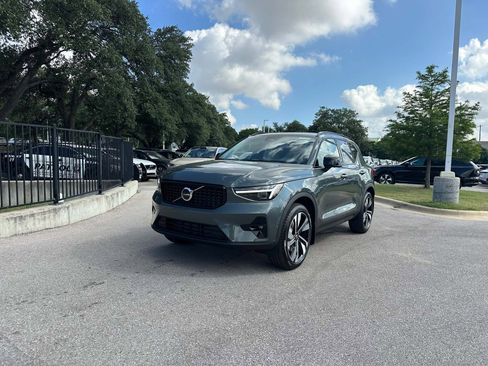 New 2026 Volvo XC40 B5 Ultra w/ Climate Package AWD/4WD image 2