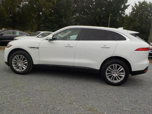 Used 2019 Jaguar F-PACE Prestige image 2