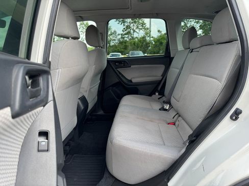 Used 2018 Subaru Forester 2.5i Premium w/ All-Weather Package AWD/4WD image 16
