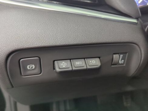 Used 2023 Buick Enclave Avenir w/ Avenir Technology Package AWD/4WD image 13