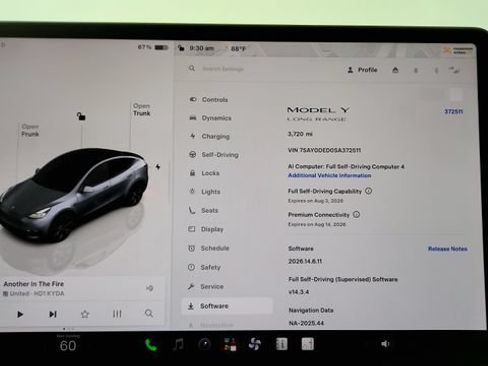 Used 2025 Tesla Model Y Long Range RWD image 53