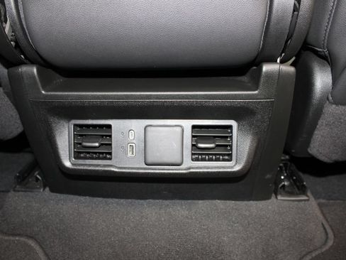Used 2025 GMC Sierra 1500 SLT AWD/4WD image 33