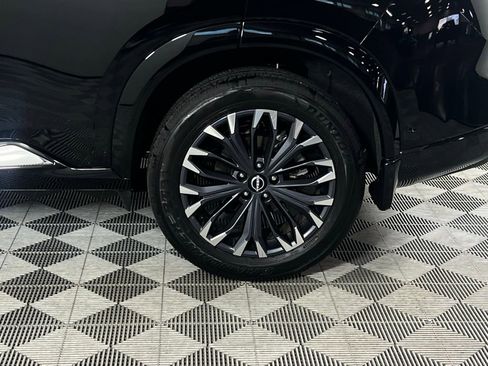 Used 2024 Nissan Rogue Platinum image 13