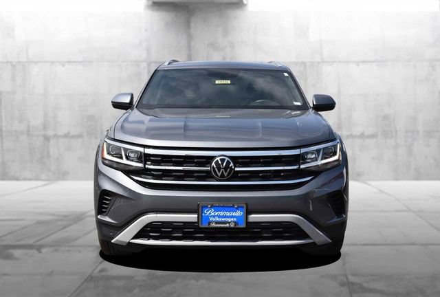 Certified 2023 Volkswagen Atlas Cross Sport SE w/ Panoramic Sunroof Package AWD/4WD image 4