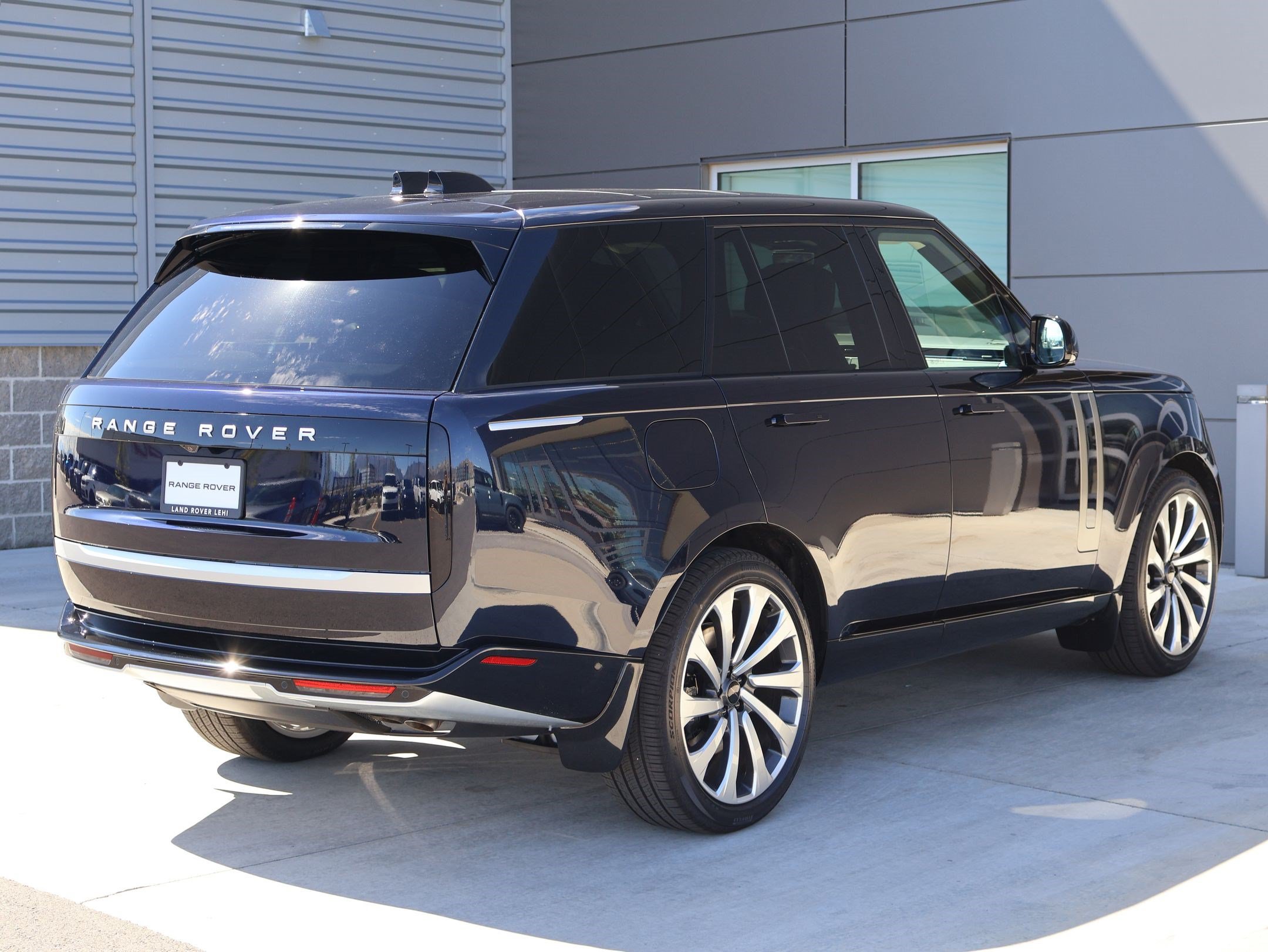 New 2026 Land Rover Range Rover Autobiography AWD/4WD image 5