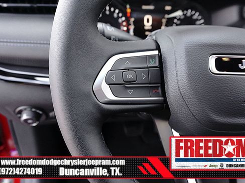 New 2026 Jeep Compass Latitude image 24