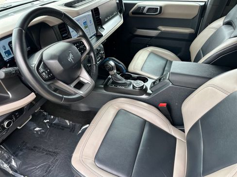 Used 2023 Ford Bronco Wildtrak AWD/4WD image 11