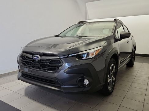 Used 2024 Subaru Crosstrek 2.0i Premium image 2