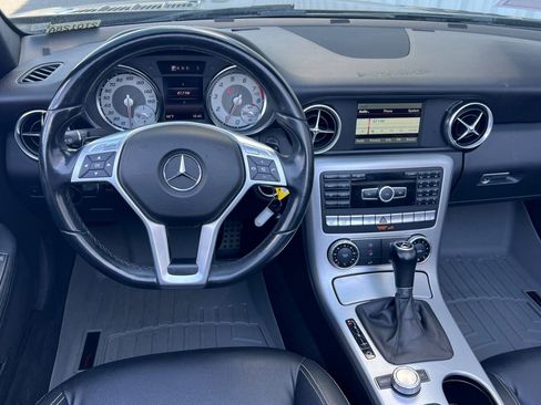 Used 2015 Mercedes-Benz SLK 250 image 14