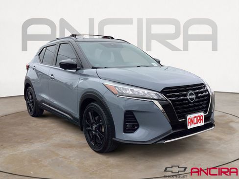 Used 2023 Nissan Kicks SR w/ SR Premium Package FWD image 1
