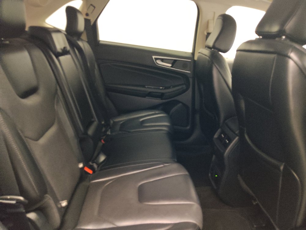 Used 2020 Ford Edge Titanium w/ Equipment Group 301A FWD image 19