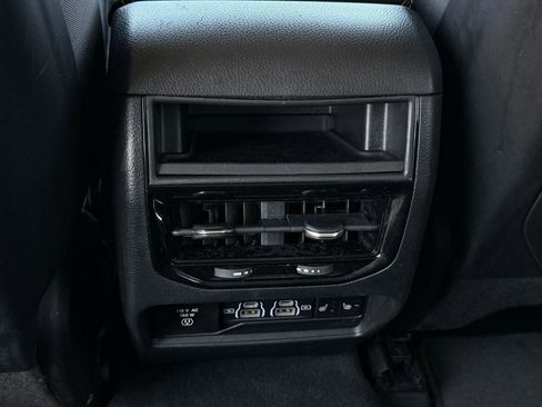 Used 2022 Jeep Grand Cherokee Limited image 8