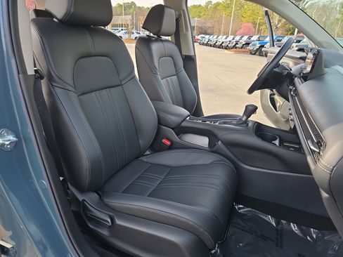 Used 2023 Honda HR-V EX-L image 10