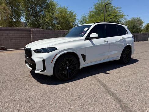 Used 2024 BMW X5 xDrive40i w/ Executive Package AWD/4WD image 1