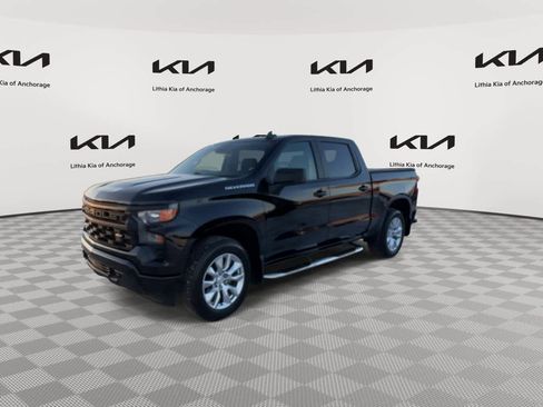 Used 2023 Chevrolet Silverado 1500 Custom image 4