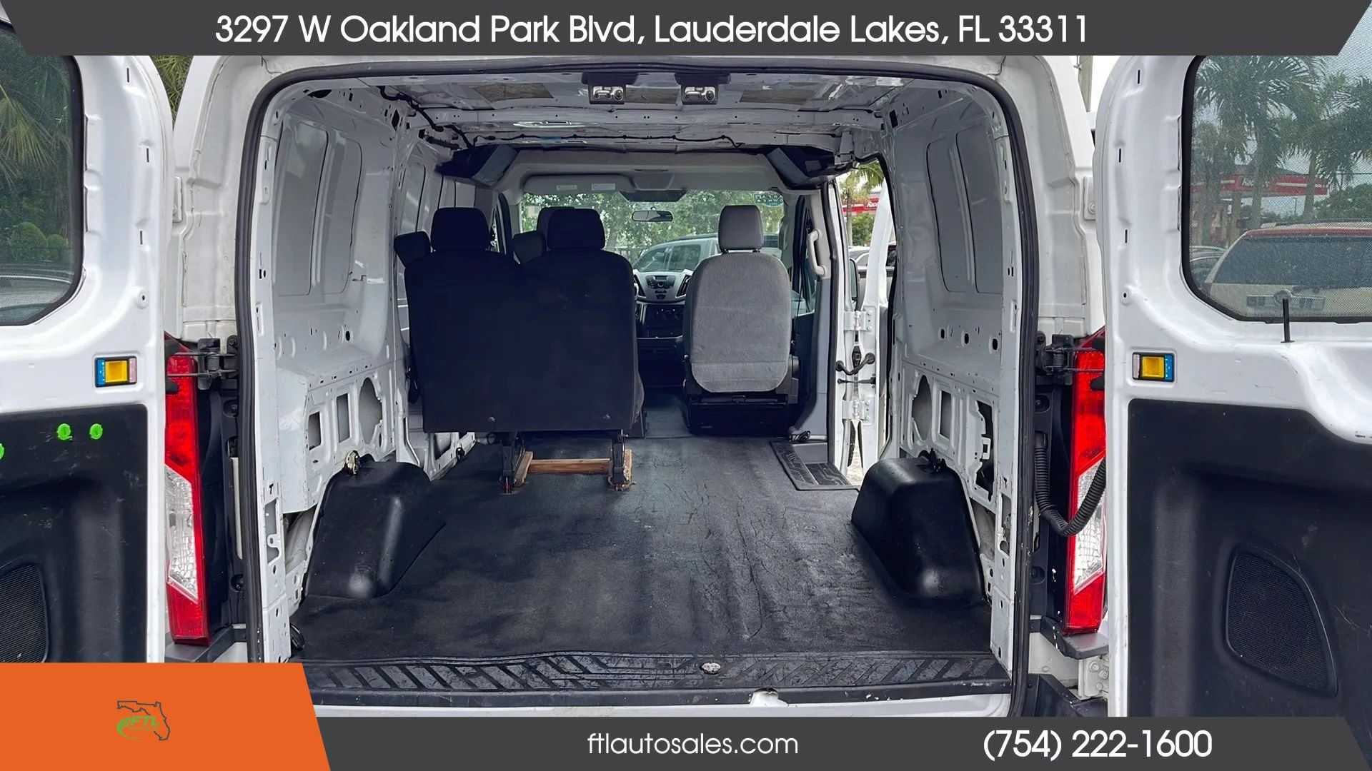 Used 2015 Ford Transit 150 130 Low Roof w/ Exterior Upgrade Package RWD image 40