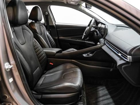 Used 2023 Hyundai Elantra Limited FWD image 38