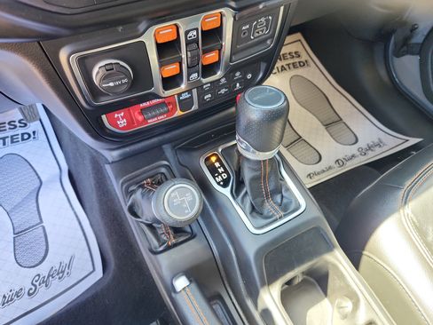 Used 2022 Jeep Gladiator Mojave w/ Trailer Tow Package AWD/4WD image 35