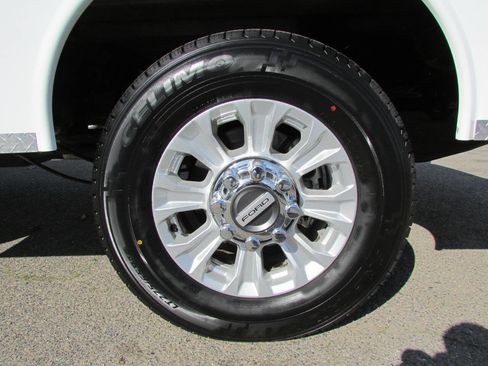 Used 2021 Ford F350 XLT image 15