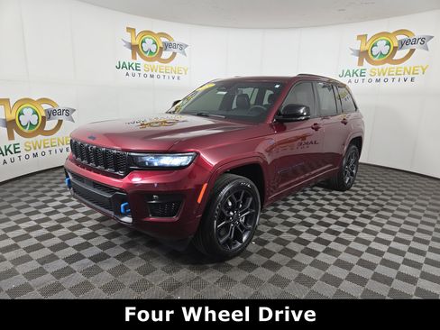 Used 2024 Jeep Grand Cherokee Limited 4xe AWD/4WD image 3