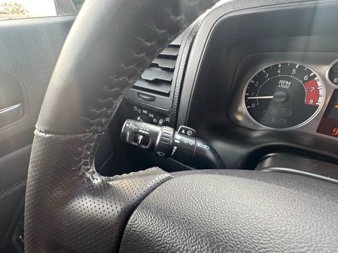 Used 2009 HUMMER H3 Luxury image 34