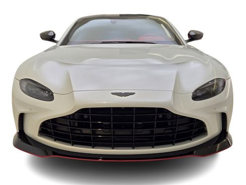 Used 2023 Aston Martin V12 Vantage image 2