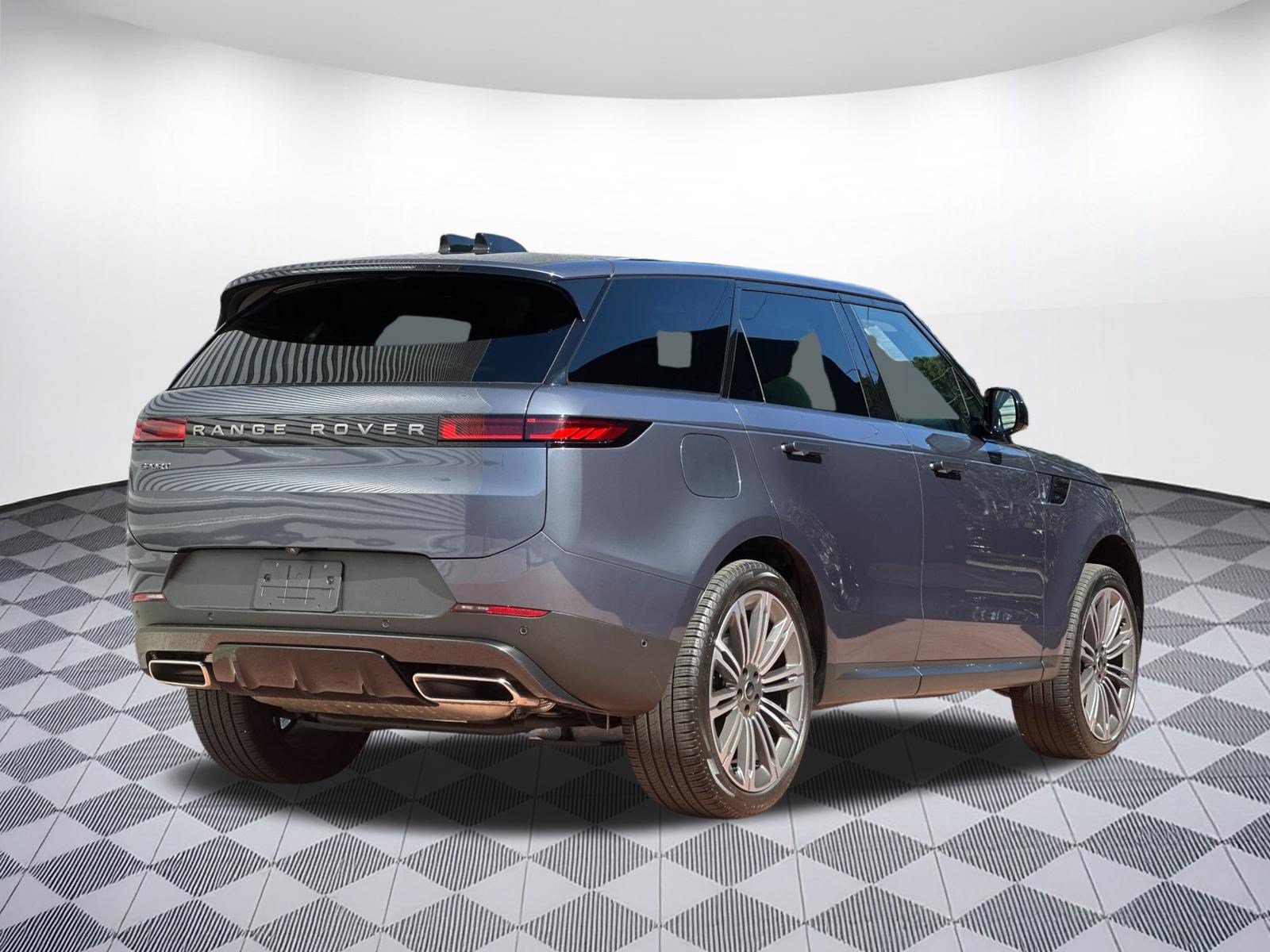 Used 2024 Land Rover Range Rover Sport SE AWD/4WD image 9