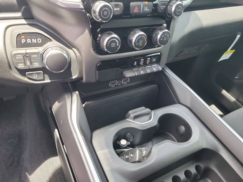 New 2026 RAM 1500 Big Horn AWD/4WD image 18