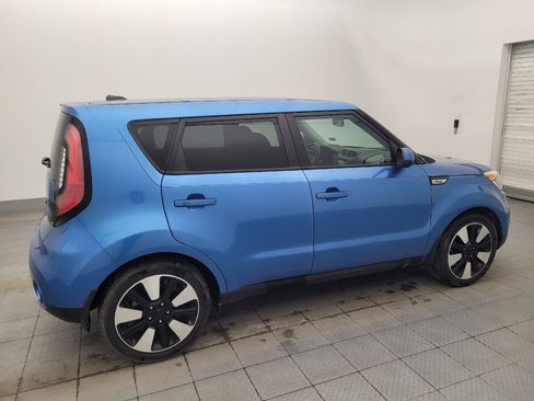 Used 2019 Kia Soul + image 10
