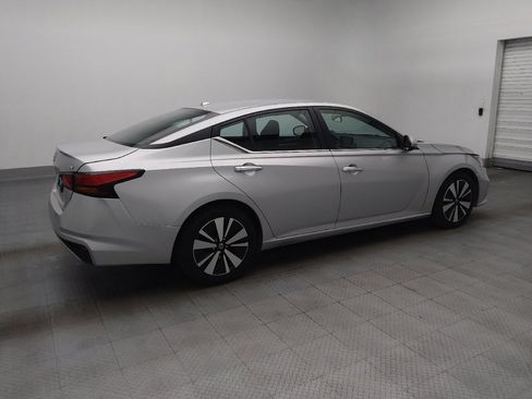 Used 2022 Nissan Altima 2.5 SV FWD image 10
