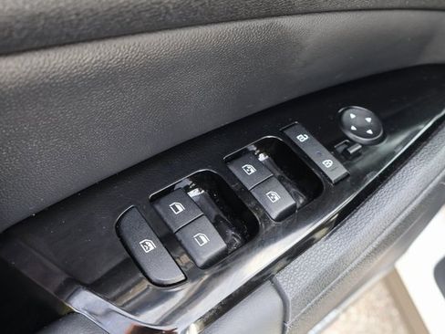 Used 2023 Kia Sportage SX image 11