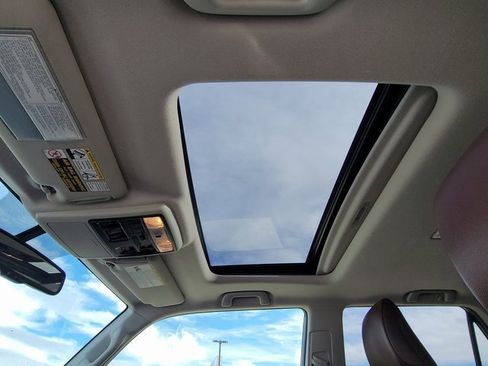 Used 2016 Toyota 4Runner Limited image 17