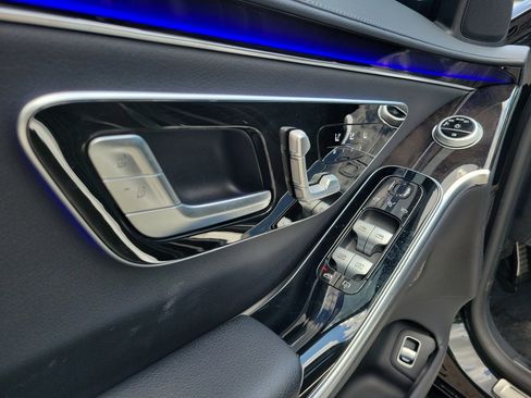 Certified 2023 Mercedes-Benz S 500 4MATIC image 17