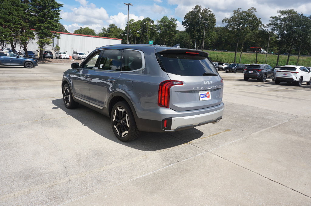 Used 2024 Kia Telluride S w/ S Sunroof Package FWD image 25