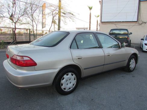 Used 2000 Honda Accord LX image 3