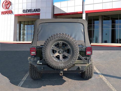 Used 2015 Jeep Wrangler Unlimited Sport w/ Quick Order Package 24S AWD/4WD image 6