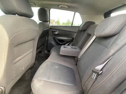 Used 2020 Chevrolet Trax LS w/ Tint and Cruise Package FWD image 29