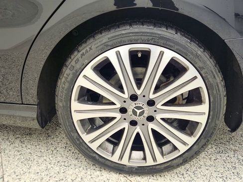 Used 2019 Mercedes-Benz CLA 250 4MATIC image 9