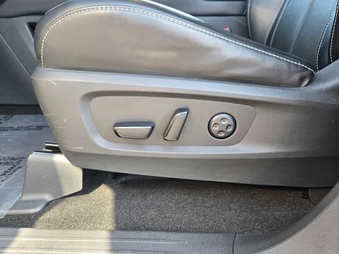 Used 2023 INFINITI QX60 Luxe w/ Performance Audio Package AWD/4WD image 17