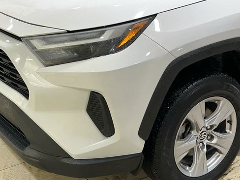 Used 2023 Toyota RAV4 XLE w/ Convenience Package image 5