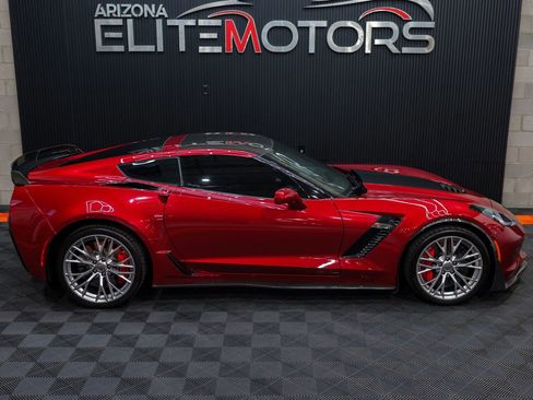 Used 2015 Chevrolet Corvette Z06 w/ 3LZ Preferred Equipment Group RWD image 15