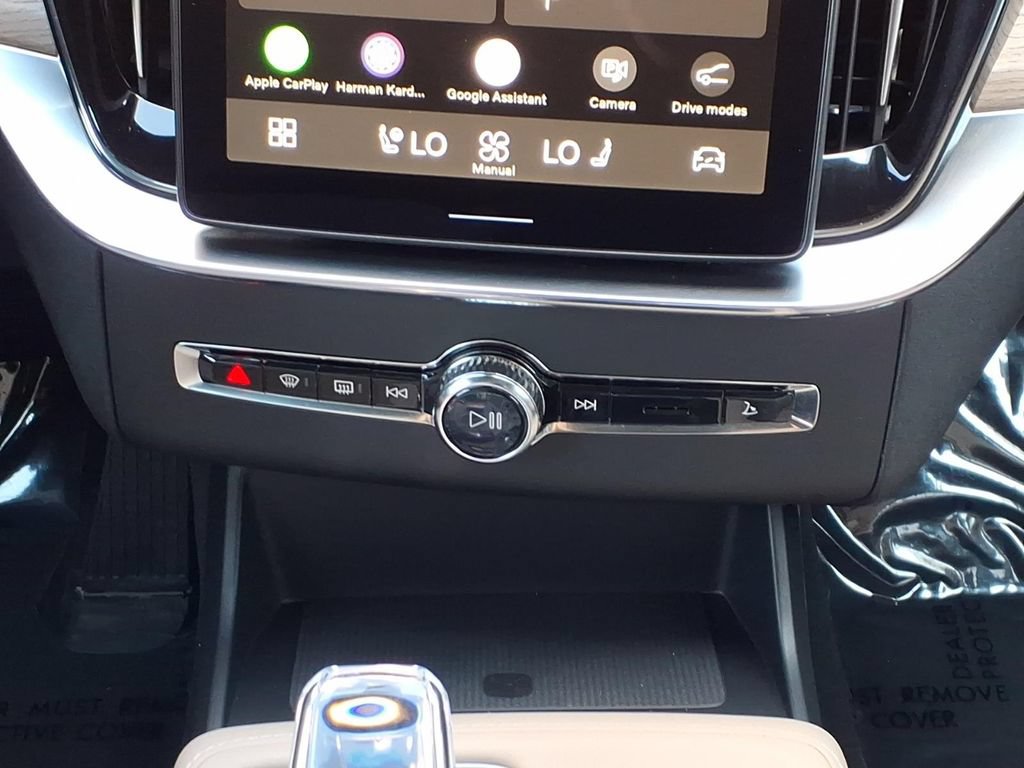 Certified 2026 Volvo XC90 B6 Plus AWD/4WD image 20