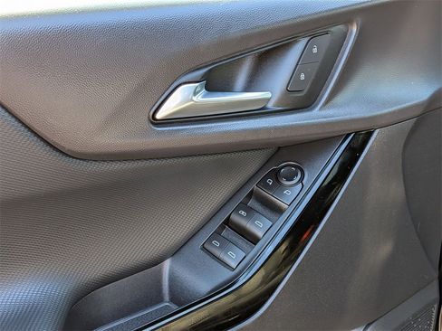 Used 2025 Chevrolet Equinox LT image 13