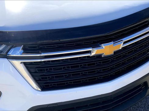 Used 2022 Chevrolet Traverse LS image 28