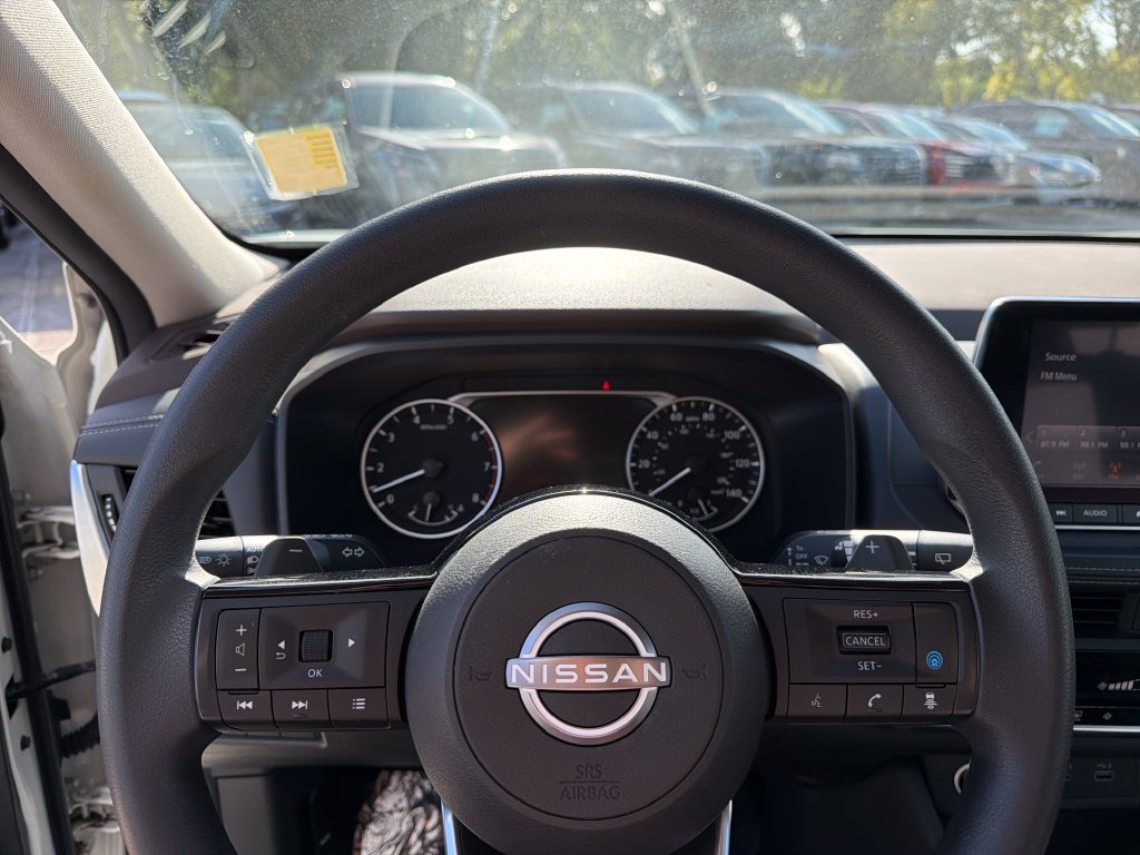 Used 2023 Nissan Rogue SV AWD/4WD image 19