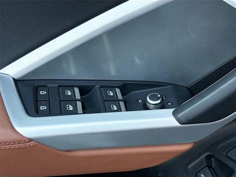 Certified 2025 Audi Q3 2.0T Premium w/ Convenience Package image 17