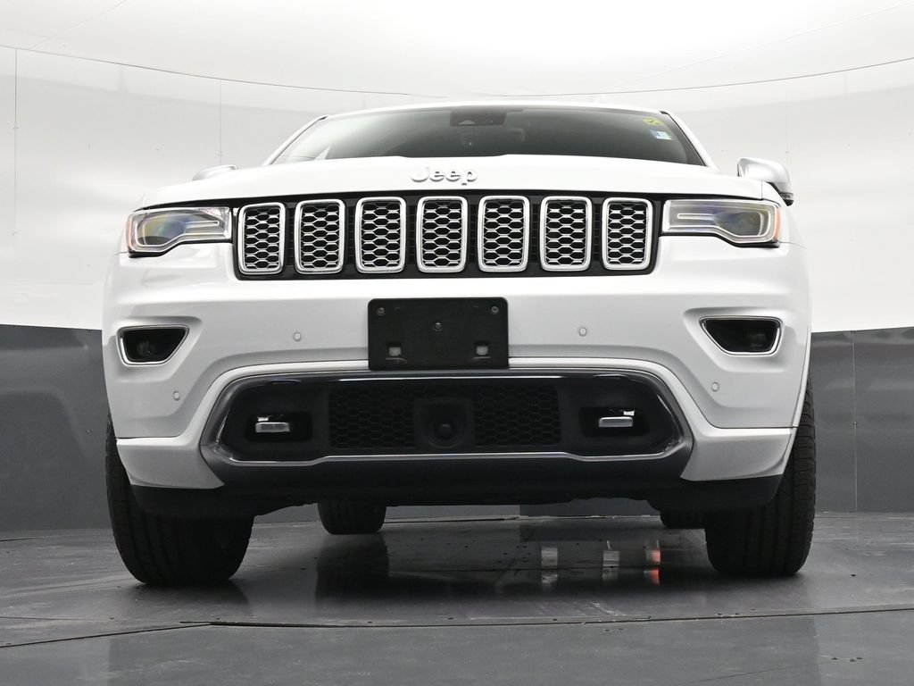 Used 2017 Jeep Grand Cherokee Overland w/ Jeep Active Safety Group RWD image 32